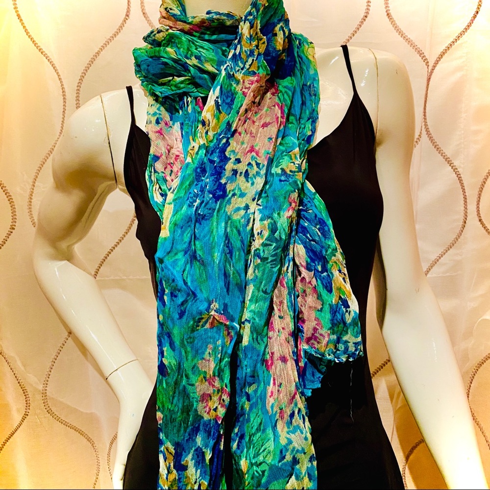 ☂️ Floral print multicolored voluminous scarf